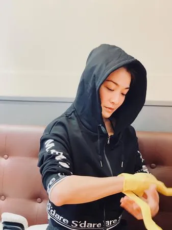 ▲▼江祖平指控龔益霆把女牌咖拉進房間。（圖／翻攝自Threads）