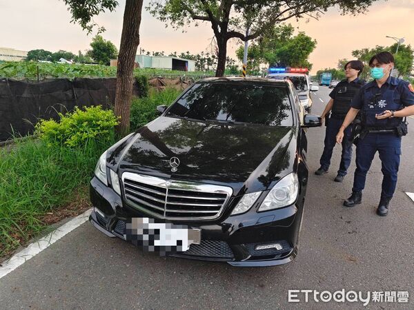 ▲▼  【老翁駕駛賓士外出跌倒受困草叢 中埔警即時定位化解危機】  。（圖／中埔分局提供）