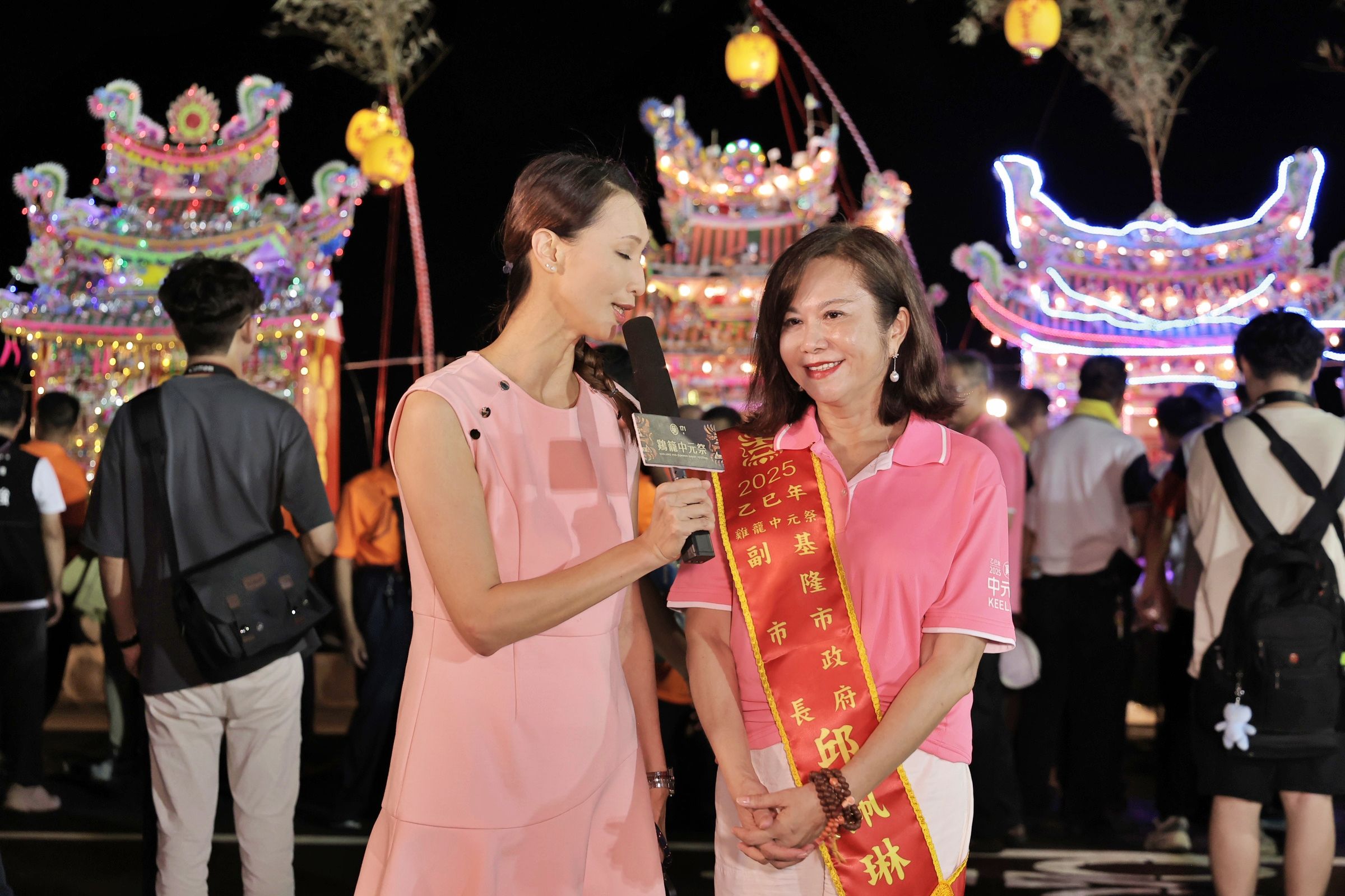 ▲基隆中元祭重頭戲！望海巷施放水燈頭。（圖／記者郭世賢翻攝）