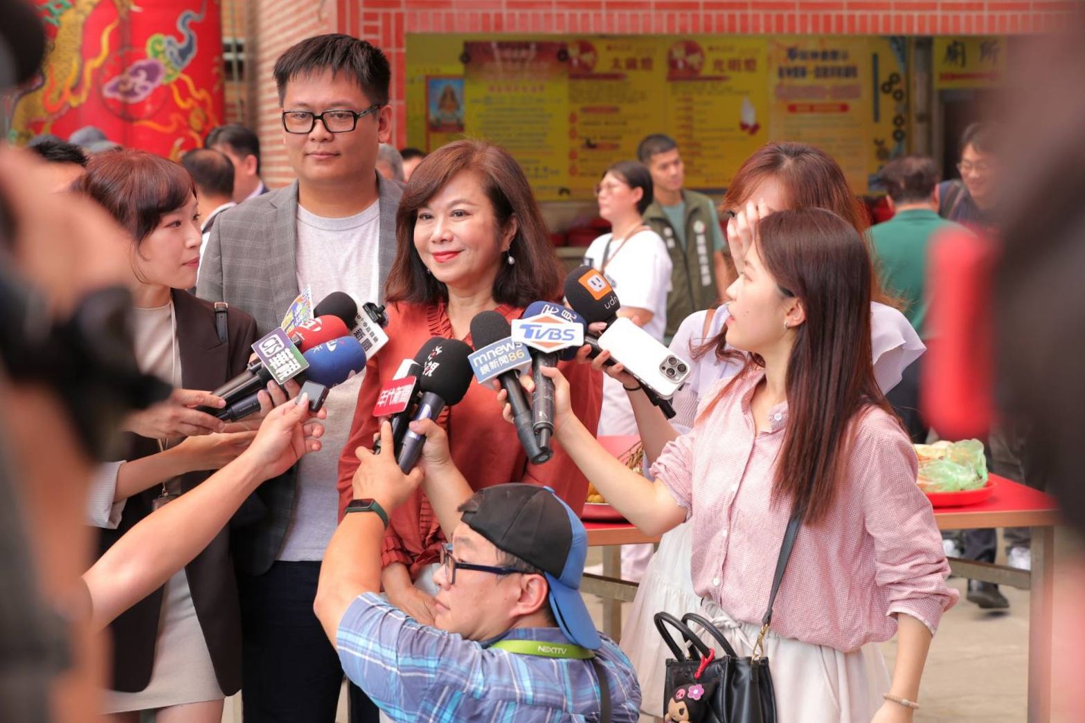 ▲總統賴清德參拜七堵慶濟宮 邱佩琳盼中央地方攜手加速建設。（圖／記者郭世賢翻攝）