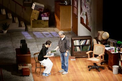 吳念真演完1幕就消失⋯掀家庭風暴!劇團「兩層樓住宅」搬上舞台
