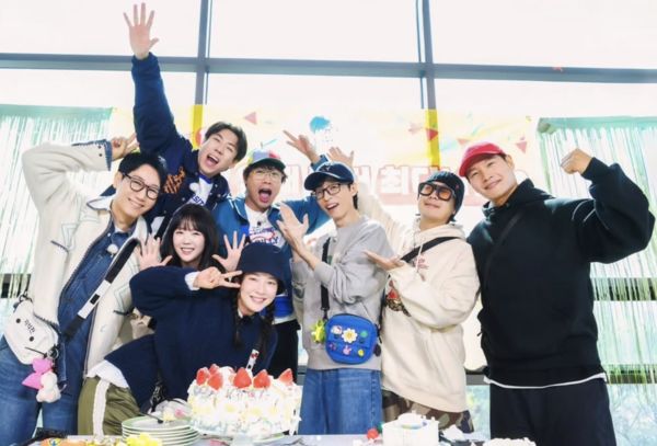 ▲劉在錫是婚禮主持人，《RM》到場祝賀。（圖／翻攝自《RM》IG）