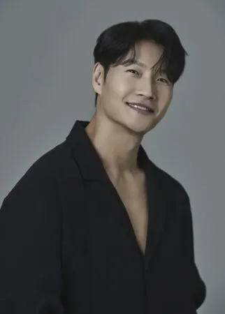 ▲金鐘國5日結婚了，但典禮保密到家，喜帖、婚紗零外流。（圖／翻攝自TURBOJKCompany Official IG）