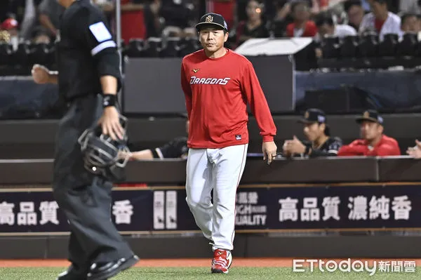 ▲▼中職味全龍總教練葉君璋。（圖／記者李毓康攝）