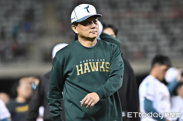 ▲▼中職台鋼雄鷹總教練洪一中。（圖／記者李毓康攝）