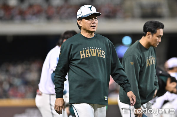 ▲▼中職台鋼雄鷹總教練洪一中。（圖／記者李毓康攝）