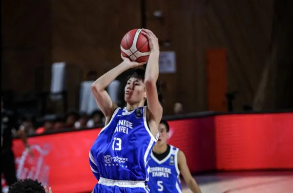 ▲U16中華男籃張承曄、日本越圭司、白谷柱誠。（圖／取自FIBA官網）