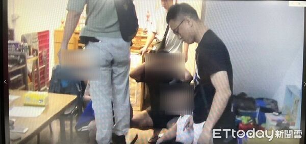 ▲潮州警方逮獲鄒男等人。（圖／民眾提供）