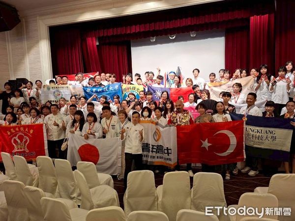 ▲▼改良創新的繼光平安餅勇奪「觀光伴手禮金牌」殊榮為台灣爭光。（圖／花蓮市公所提供，下同）