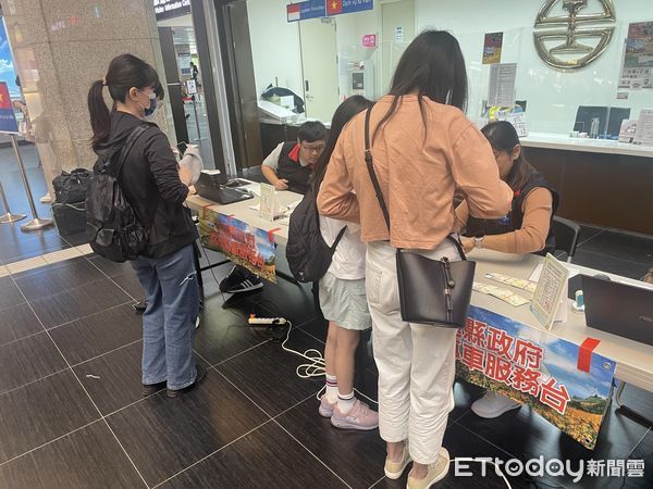 ▲實名制登錄需身分查驗。（圖／花蓮縣政府提供，下同）