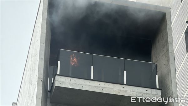 ▲▼台中民宅神明廳起火,普渡。（圖／記者許權毅攝）