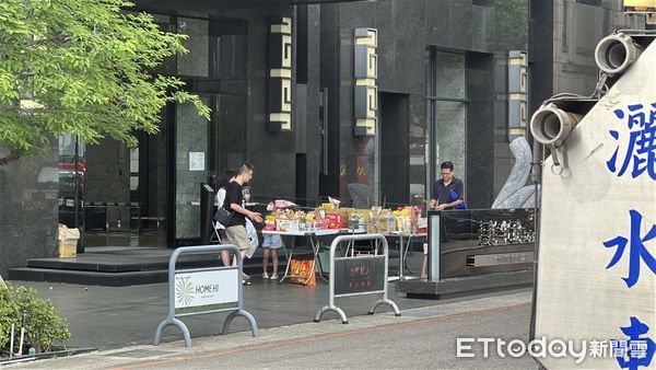 ▲▼台中民宅神明廳起火,普渡。（圖／記者許權毅攝）