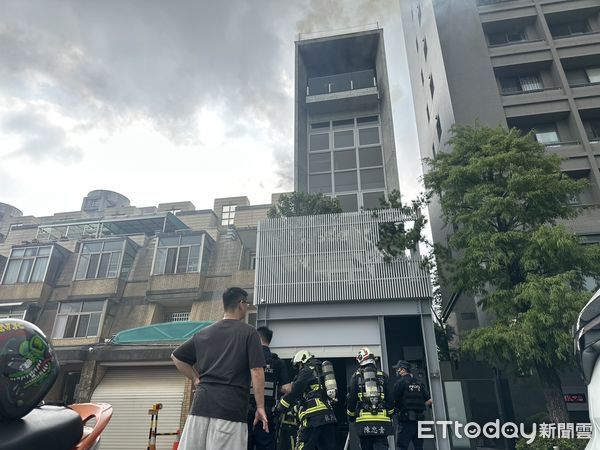 ▲▼台中民宅神明廳起火,普渡。（圖／記者許權毅攝）