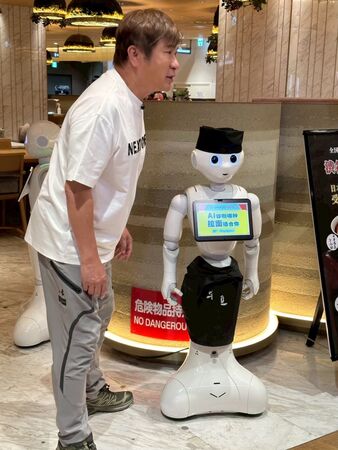 ▲胡瓜到日本任務不少。（圖／下面一位）