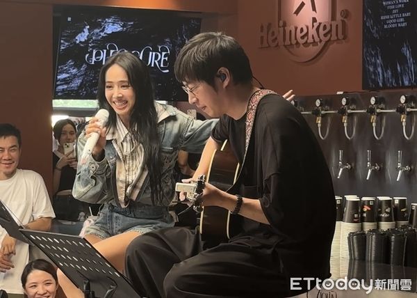 ▲▼蔡依林快閃信義街頭。（圖／讀者提供）