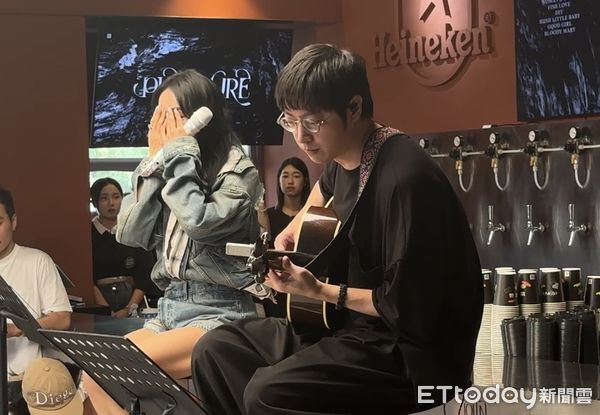 ▲▼蔡依林快閃信義街頭。（圖／讀者提供）