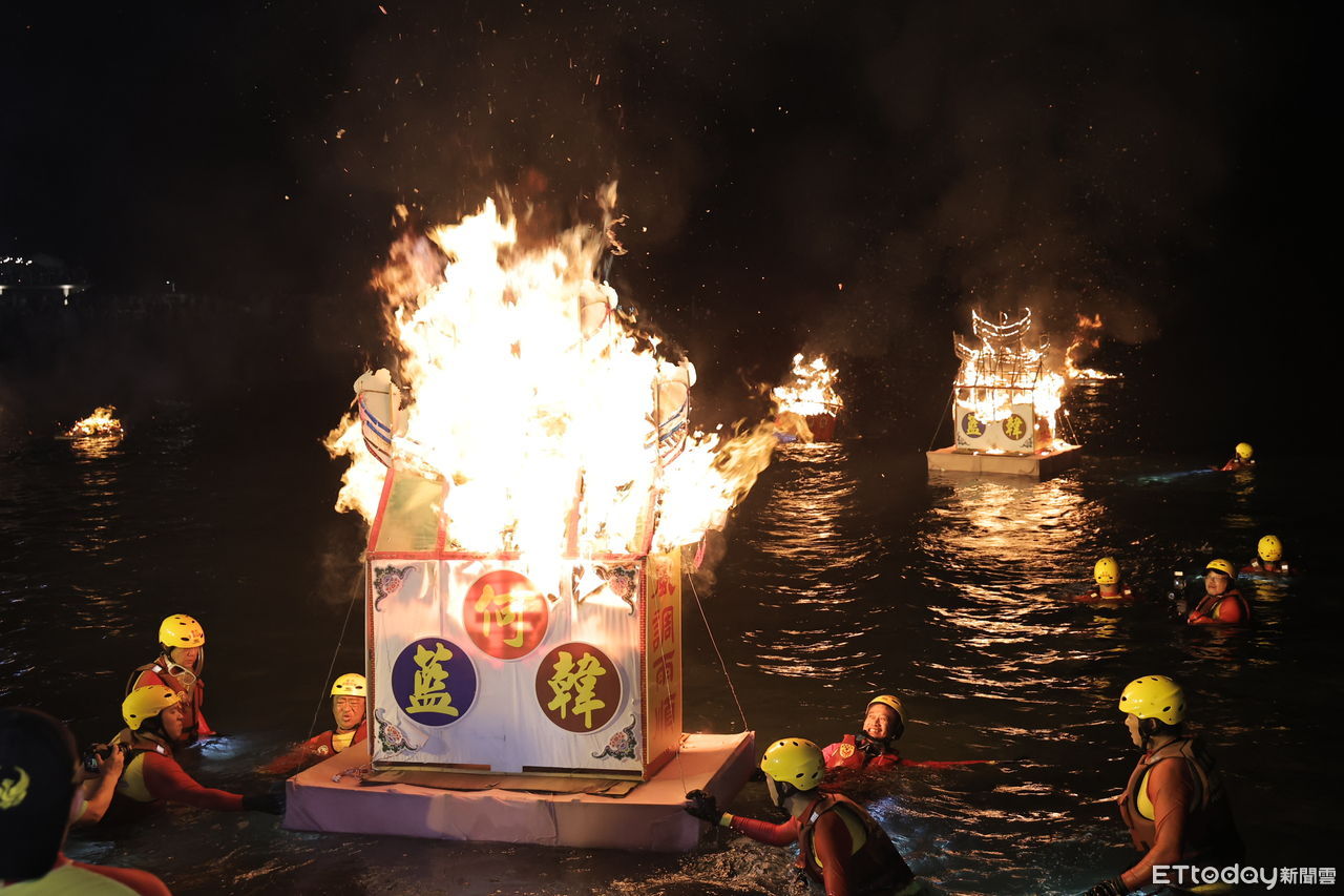 基隆中元祭重頭戲！望海巷施放水燈頭　邱佩琳：守護信仰見證