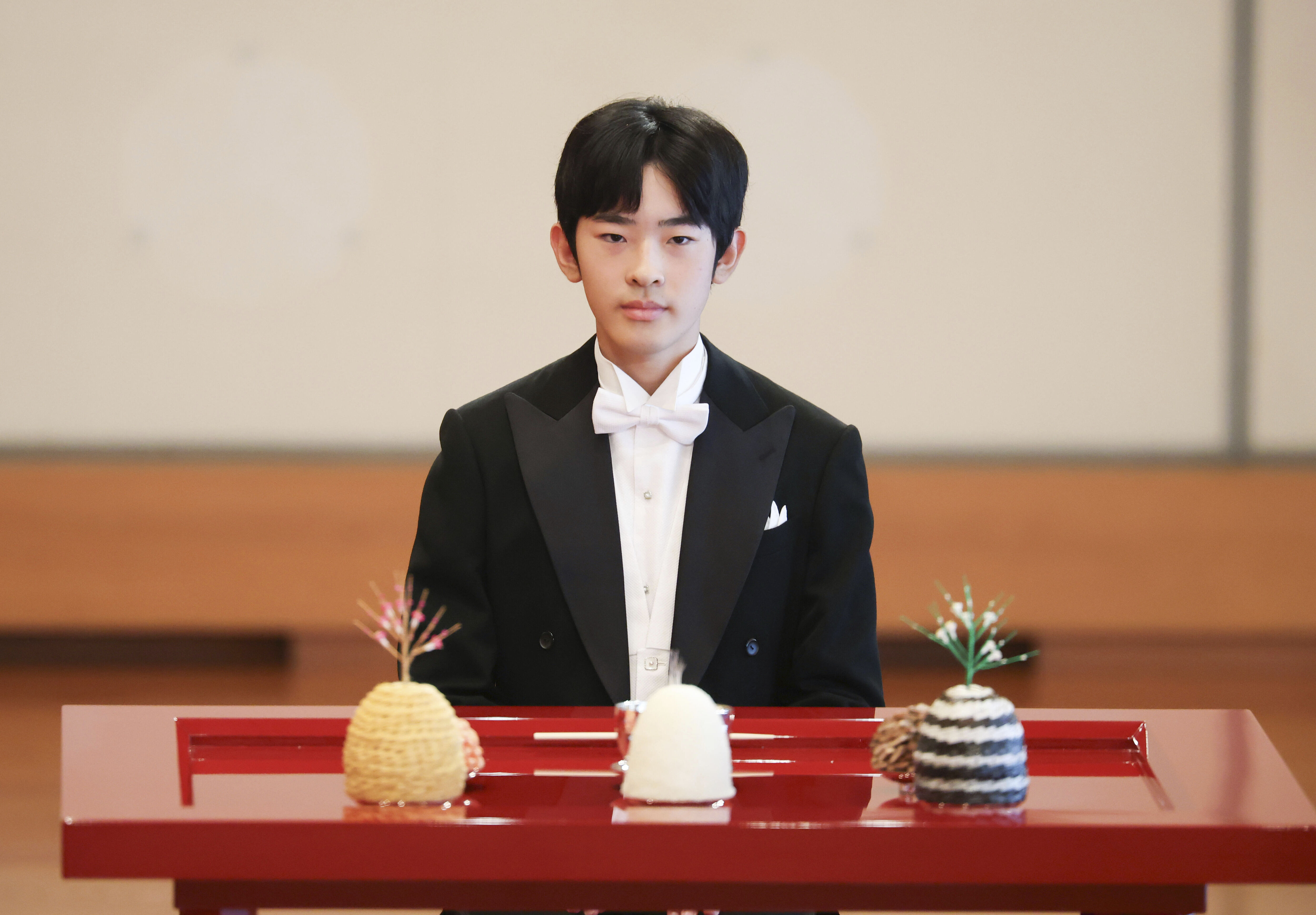 ▲▼悠仁親王出席「朝見之禮」，向德仁天皇與雅子皇后表達問候。（圖／達志影像／美聯社）