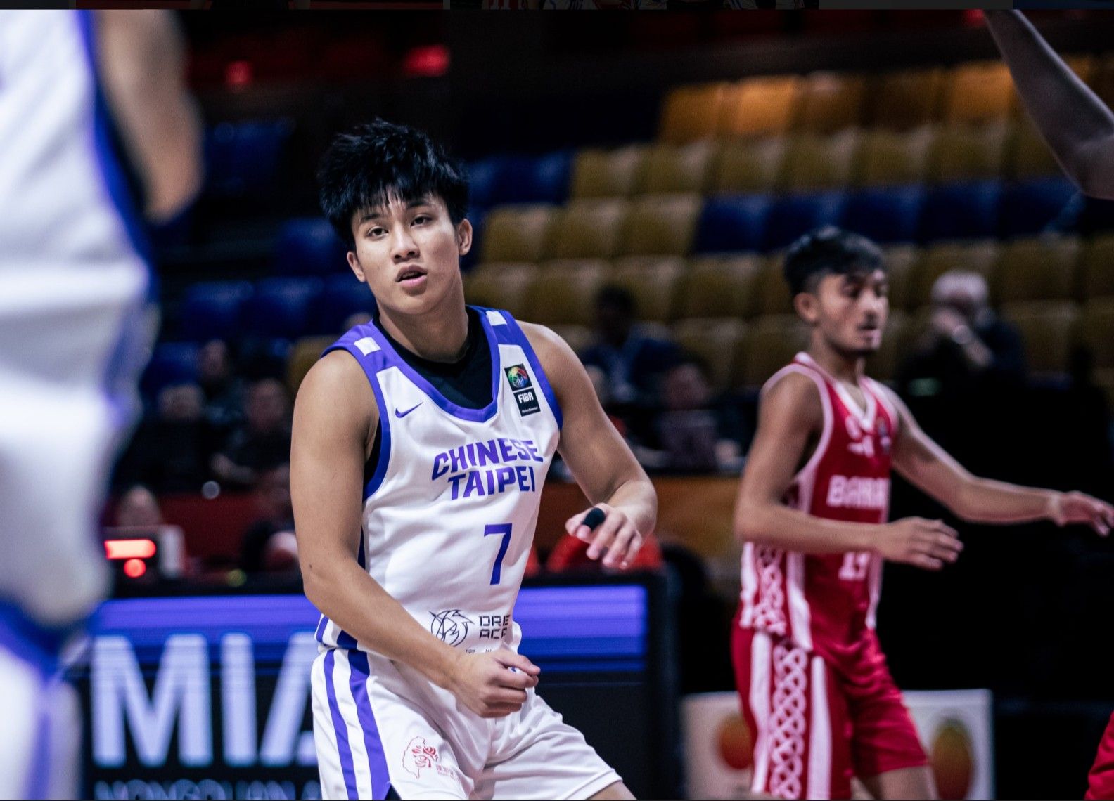 ▲▼中華U16男籃在亞洲盃排名賽靠王以勒壓哨三分逆轉巴林，全隊激動慶祝。（圖／取自FIBA官網）