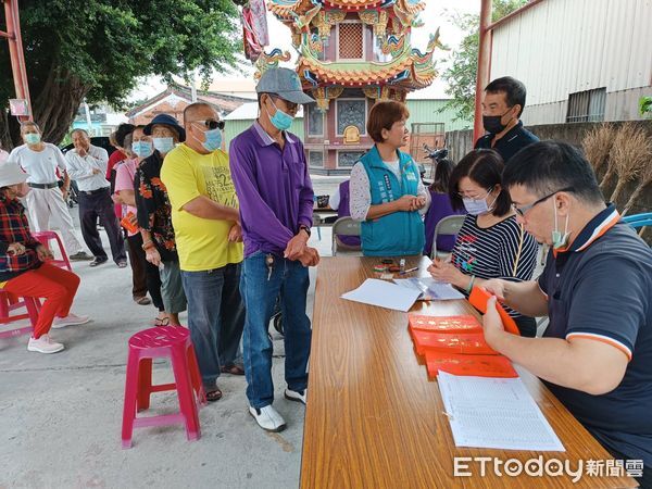 ▲▼   嘉縣重陽敬老禮金發放  。（圖／嘉義縣政府提供）