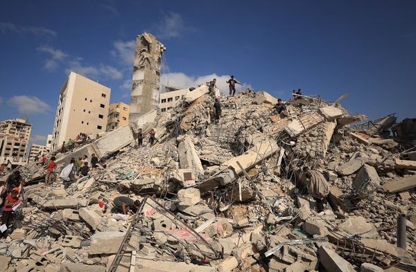 ▲▼ 以軍炸毀加薩高樓。（圖／路透）