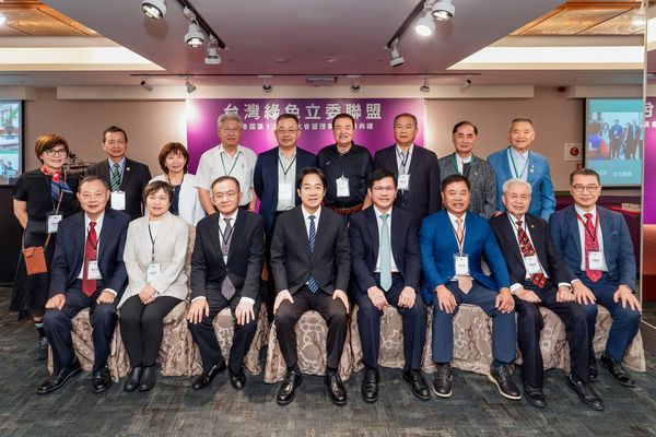 ▲▼賴清德見證綠盟理事長交接，林佳龍盼高志鵬維護台灣民主政治。（圖／翻攝自Facebook／林佳龍）