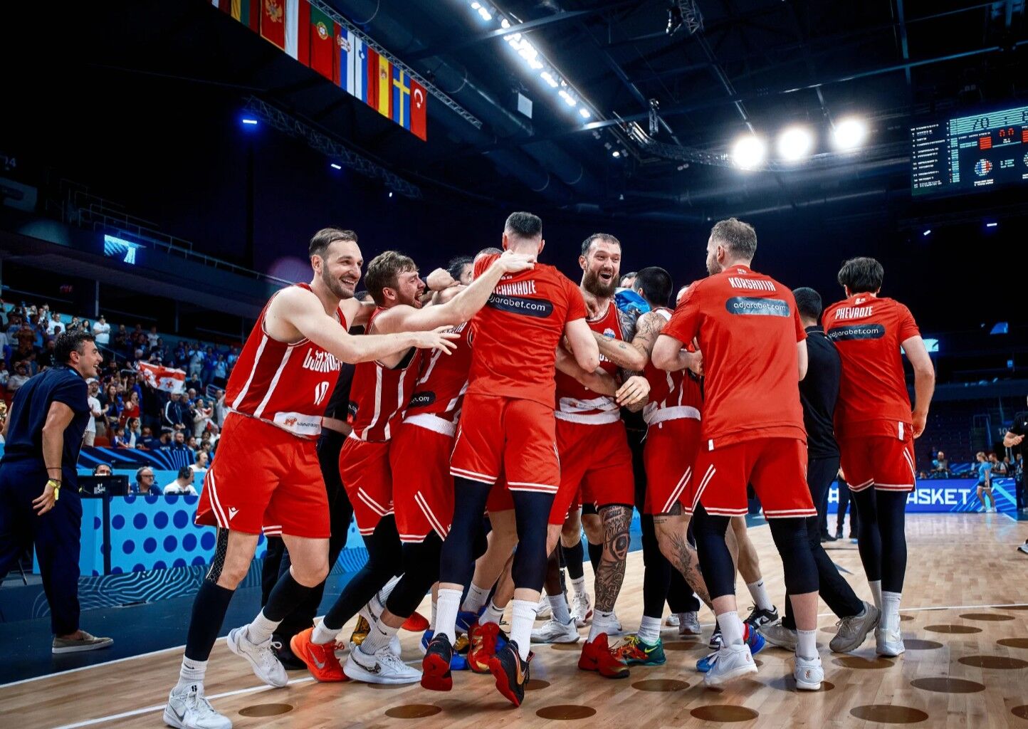 ▲▼歐錦賽16強賽，斯洛維尼亞金童唐西奇、喬治亞爆冷淘汰法國。（圖／取自FIBA官網）