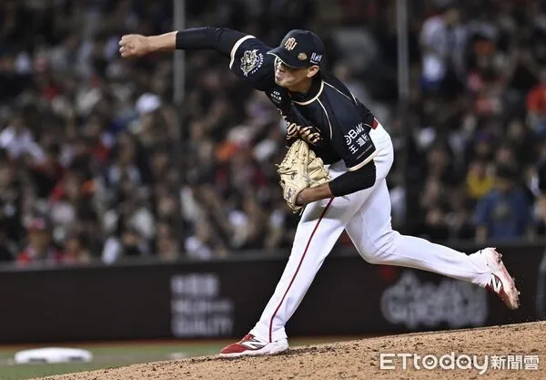 ▲▼  中職黃暐傑。（圖／記者李毓康攝）