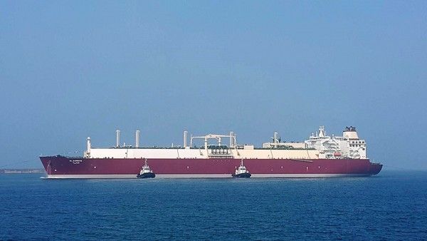 ▲▲LNG運輸船彎靠我國港口作業狀況。（圖／中油提供）。