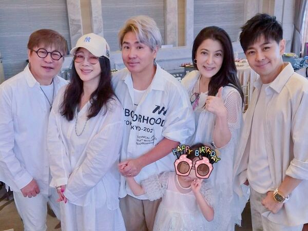 ▲▼陳美鳳參加歐漢聲女兒生日趴。（圖／翻攝自臉書）