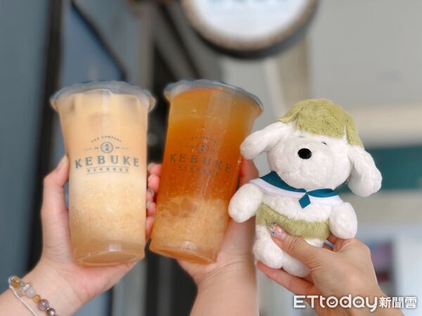 ▲▼可不可熟成紅茶推出「至少還柚粒」系列。（圖／記者蕭筠攝）