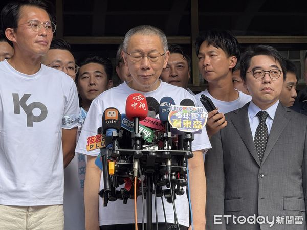 ▲▼民眾黨前主席柯文哲發表談話。（圖／記者徐文彬攝）