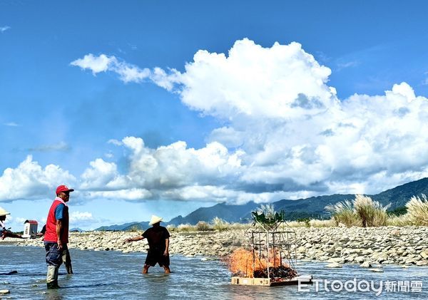 ▲台東關山天后宮中元普渡登場。（圖／記者楊晨東攝）