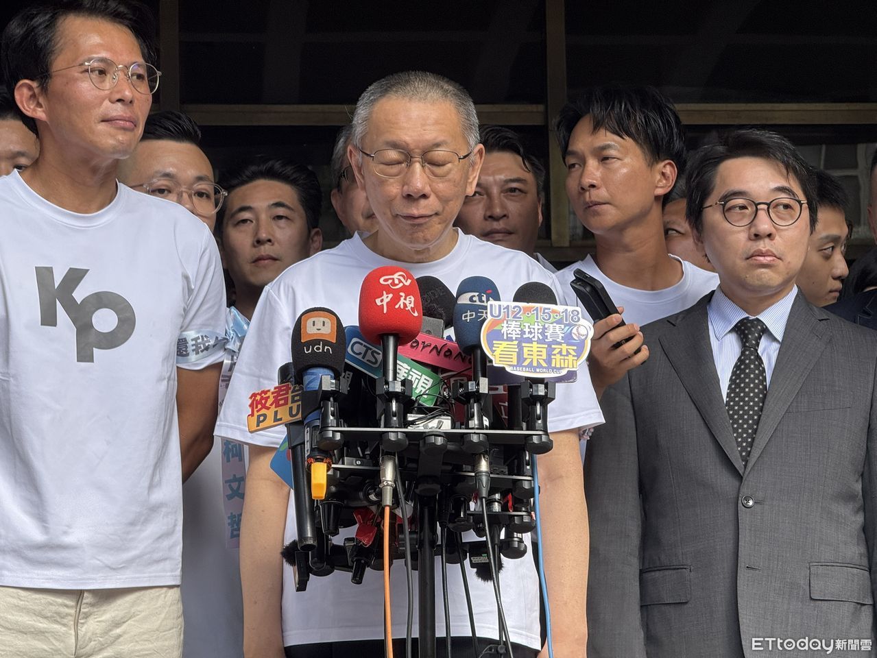 終於看到陽光　柯文哲曝獄中生活：出牢房走廊上所有人都得面壁