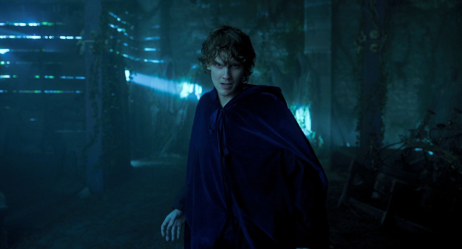 《星期三》身邊的帥哥永遠多災多難　泰勒與吸嚕連兩季吃苦擔當