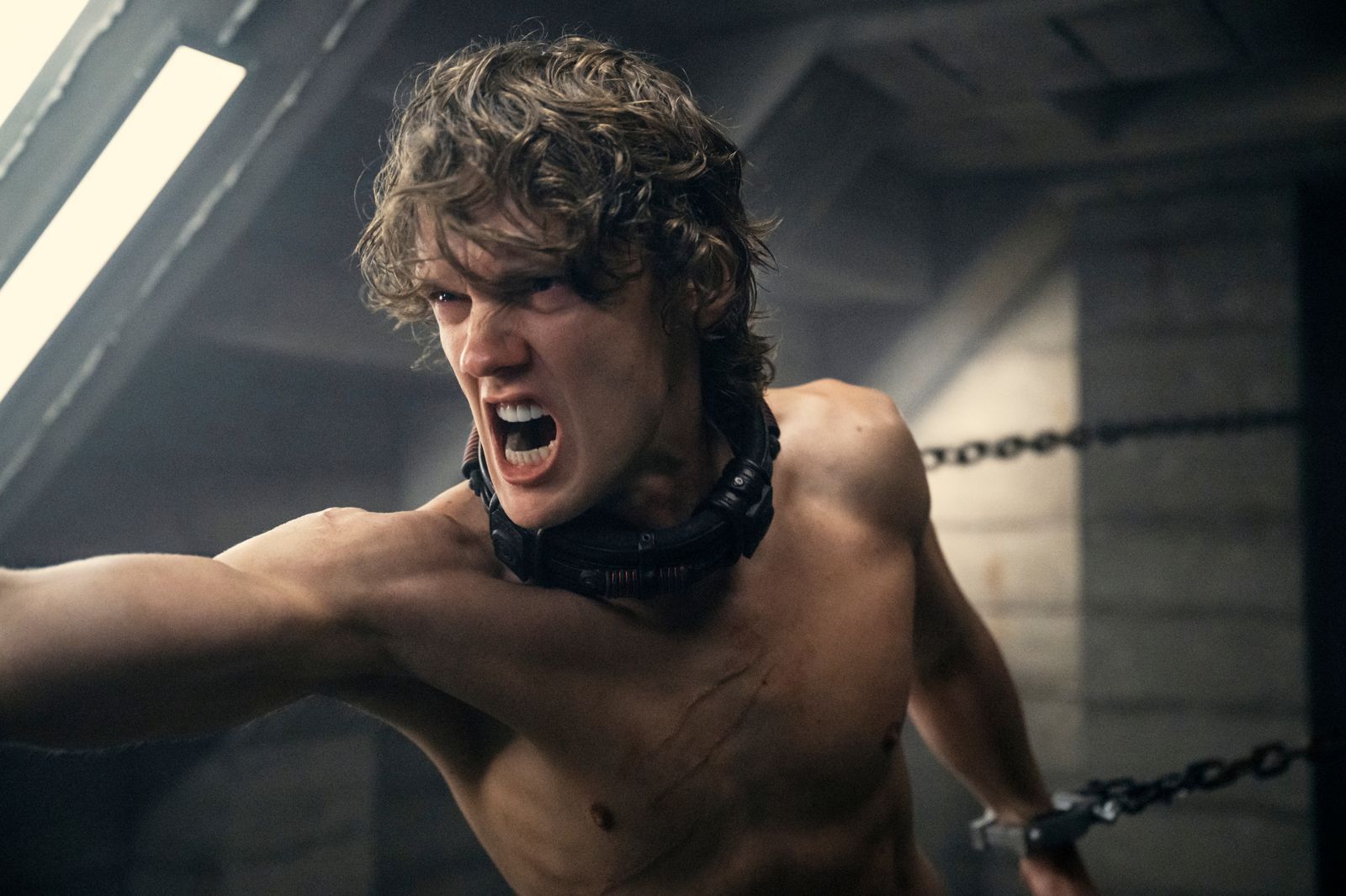 《星期三》身邊的帥哥永遠多災多難　泰勒與吸嚕連兩季吃苦擔當