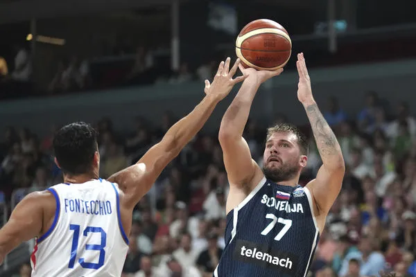 ▲唐西奇帶著腿傷砍下42分，率隊勇闖歐錦賽8強。（圖／達志影像／美聯社）