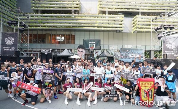 ▲地主球隊「五鮮級野獸」在Absolute3x3台南站成功衛冕，現場氣氛沸騰。（記者林東良翻攝，下同）