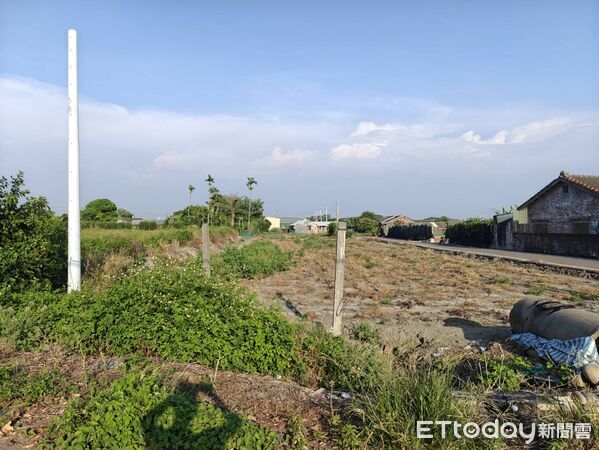 ▲彰化縣政府前處長告經綠處違反行政程序。（圖／顏榮豐提供 記者唐詠絮攝）