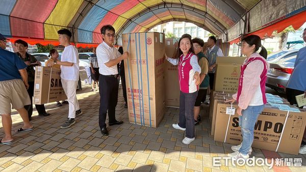 ▲為協助受災戶儘快恢復基本生活所需，民進黨號召社會各界力量，募集愛心家電。（圖／記者游瓊華翻攝）