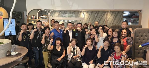 ▲▼  立委羅智強下鄉嘉義政見座談，尋求黨員支持黨主席選舉  。（圖／記者翁伊森攝）