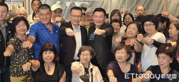 ▲▼  立委羅智強下鄉嘉義政見座談，尋求黨員支持黨主席選舉  。（圖／記者翁伊森攝）