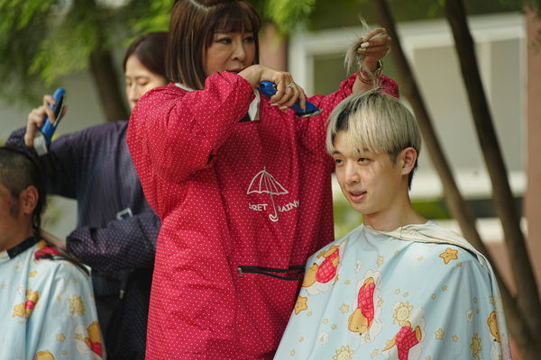 ▲▼林亭翰在《九條好漢在一班》中進行500障礙的訓練。（圖／台視提供）