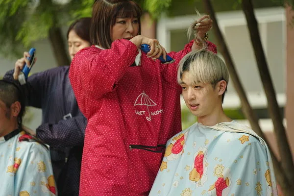 ▲▼林亭翰在《九條好漢在一班》中進行500障礙的訓練。（圖／台視提供）