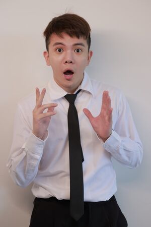 ▲▼孫生劇裡表面扮演體貼男友，但私底下卻到處留情。（圖／17LIVE提供）