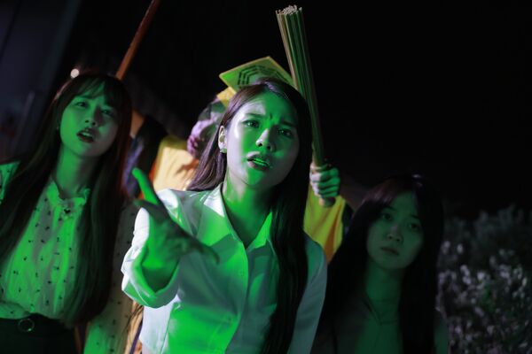 ▲▼孫生劇裡表面扮演體貼男友，但私底下卻到處留情。（圖／17LIVE提供）