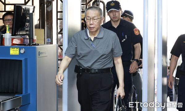 ▲▼   台北地院審理京華城案柯文哲交保首出庭 -柯文哲。（圖／記者黃克翔攝）