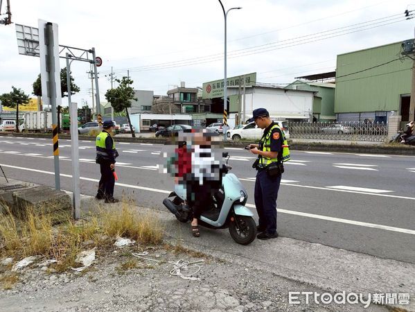 ▲屏東警分局加強取締逆向行車等違規行為。（圖／記者陳崑福翻攝）