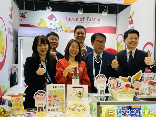 ▲台南市長黃偉哲率領市府團隊與六大品牌進軍 2025 澳洲食品展，力推優質農漁產品。（記者林東良翻攝，下同）