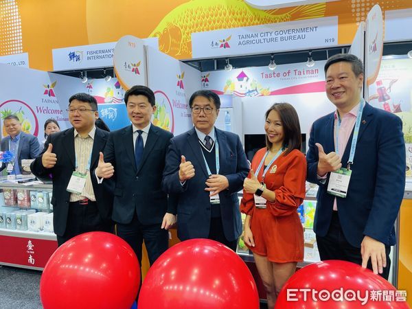 ▲台南市長黃偉哲率領市府團隊與六大品牌進軍 2025 澳洲食品展，力推優質農漁產品。（記者林東良翻攝，下同）